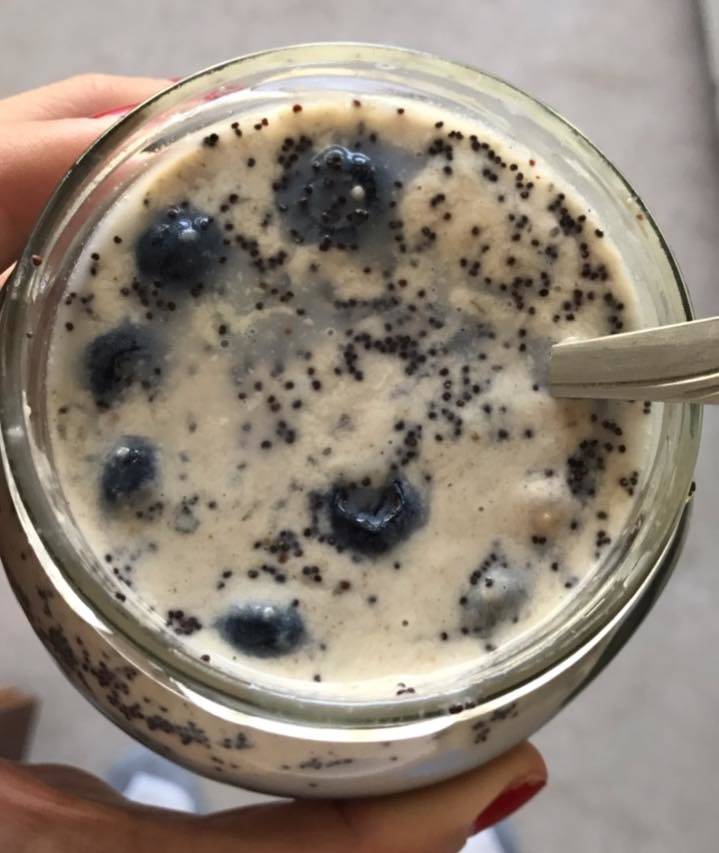 Detox breakfast Blueberry & banana chia seed pudding