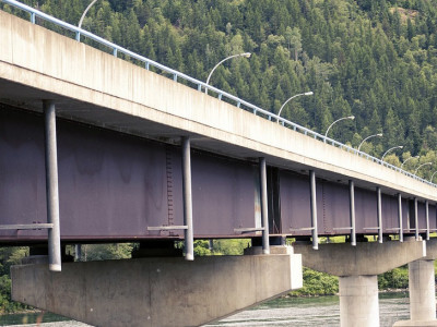 Concrete bridge