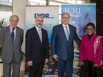 Around HSH the Sovereign Prince: Mrs. Susi Pudjiastuti, Minister of Fisheries and the Sea (Indonesia); Mr. Angus Mackenzie, Ambassador, Permanent Delegate of Australia to UNESCO and HE Mr. Bernard Fautrier, Vice-President, Managing Director of the Prince Albert II Foundation. © Directorate of Communication / Stéphane Danna