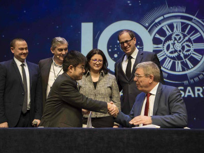 Jack Chen, CEO of Alcatel Lucent Enterprise Group (left) and Albert Croesi, Managing Director of Monaco Inter Expo and General Commissioner of the Monaco Pavilion at EXPO DUBAI World Expo 2020 (right). In the background, from left to right: Alexandre Bocquillon, Monaco Inter Expo, Thierry Bonnin, ALE Senior Vice President verticals and strategic partnerships, Rukmini Glanard, ALE Executive Vice President Sales and Marketing and Frédéric Genta, Interministerial Delegate for Digital Transition. © Directorate of Communication / Stéphane Danna