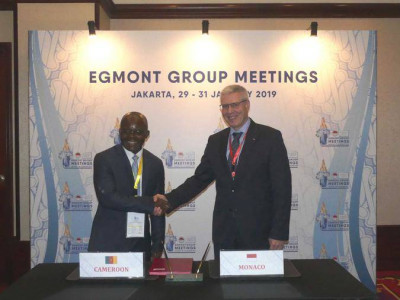 Philippe Boisbouvier and Hubert Nde Sambone, Director of the Cameroon FIU and also President of the Francophone FIU Group. © DR