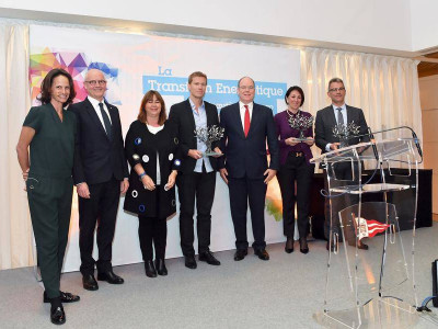 Annual Energy Transition Conference. © Director of Communication - Manuel Vitali - HSH Prince Albert II, accompanied by Annabelle Jaeger-Seydoux, the Minister of State, Marie-Pierre Gramaglia and the Laureates of the Energy Transition Awards. © Directorate of Communication / Manuel Vitali
