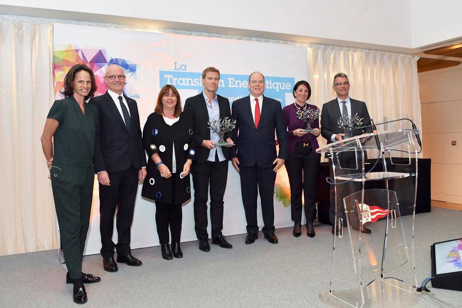 Annual Energy Transition Conference. © Director of Communication - Manuel Vitali - HSH Prince Albert II, accompanied by Annabelle Jaeger-Seydoux, the Minister of State, Marie-Pierre Gramaglia and the Laureates of the Energy Transition Awards. © Directorate of Communication / Manuel Vitali