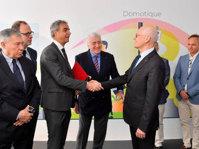 1-Remise Letter of Intent Government Monaco F-Secure Telecom - Martin Peronnet, Director General of Monaco Telecom on the left and Serge Telle, Minister of State on the right. © Directorate of Communication / Manuel Vitali