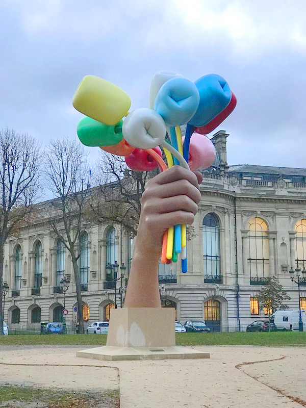 Jeff Koons' tribute to the Paris terrorist attack victims, 'Bouquet of Tulips'