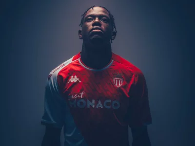 Denis Zakaria unveiled in a Monaco shirt