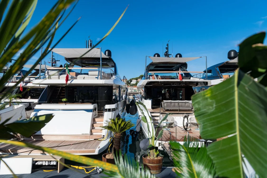 Cannes Yachting Festival 700 boats, 600 exhibitors, two marinas and