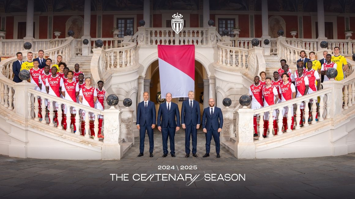 AS Monaco's squad line-up with coaching staff, CEO Thiago Scuro, majority owner Dmitry Rybolovlev, and minority owner Prince Albert II.