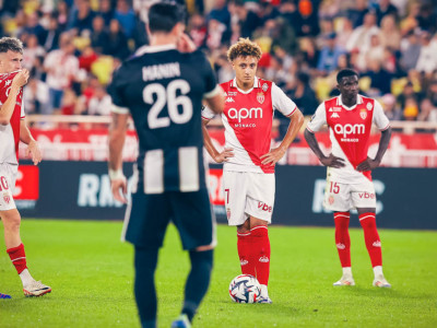 Eliesse Ben Seghir stepping up to take a free-kick against SCO Angers