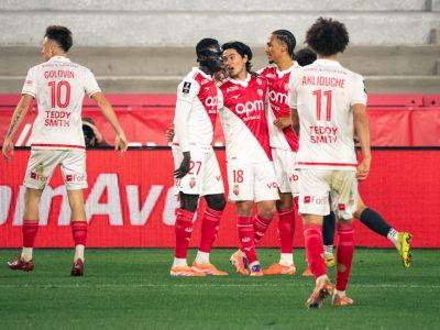 Minamino celebrates netting the eventual winner for Monaco against PSG