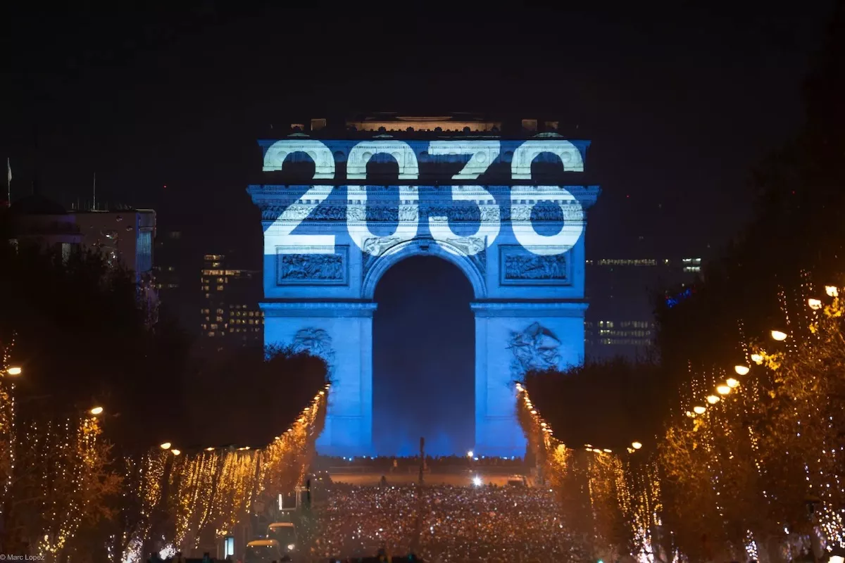 Why “2036” appeared on Paris’ Arc de Triomphe on NYE
