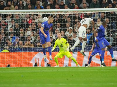 Dier and Tchouaméni contest a ball in the Monaco box at the Bernabéu