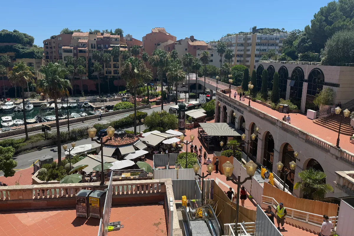 Two commercial spaces available to let at Fontvieille Shopping Centre